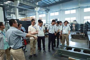 零距離體驗(yàn)智能制造，工廠看客團(tuán)紛紛為這家企業(yè)點(diǎn)贊